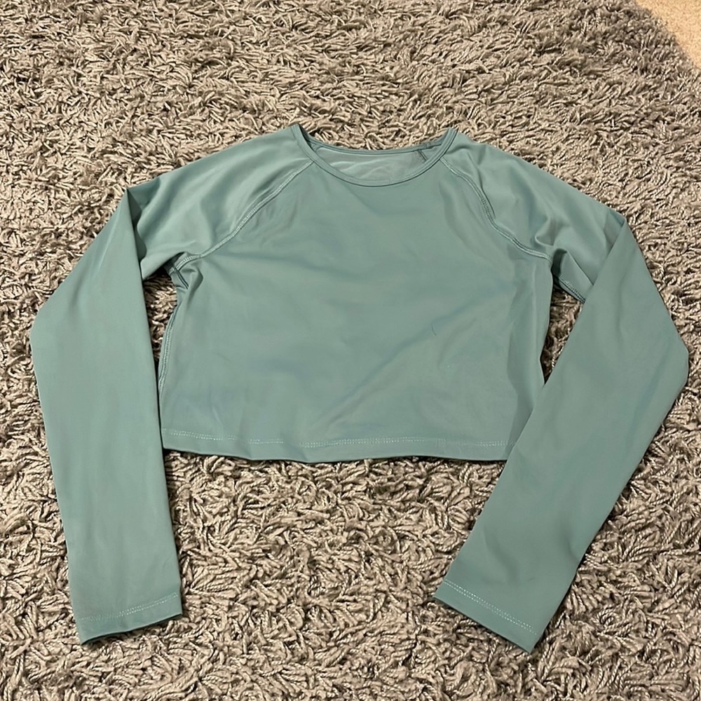 Old navy athletic long sleeve green top size Xs petite
